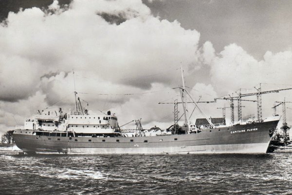 Lekkerkerk (1950) - Capitaine Pleven at Lekkerkerk (photo Win den Dulk)